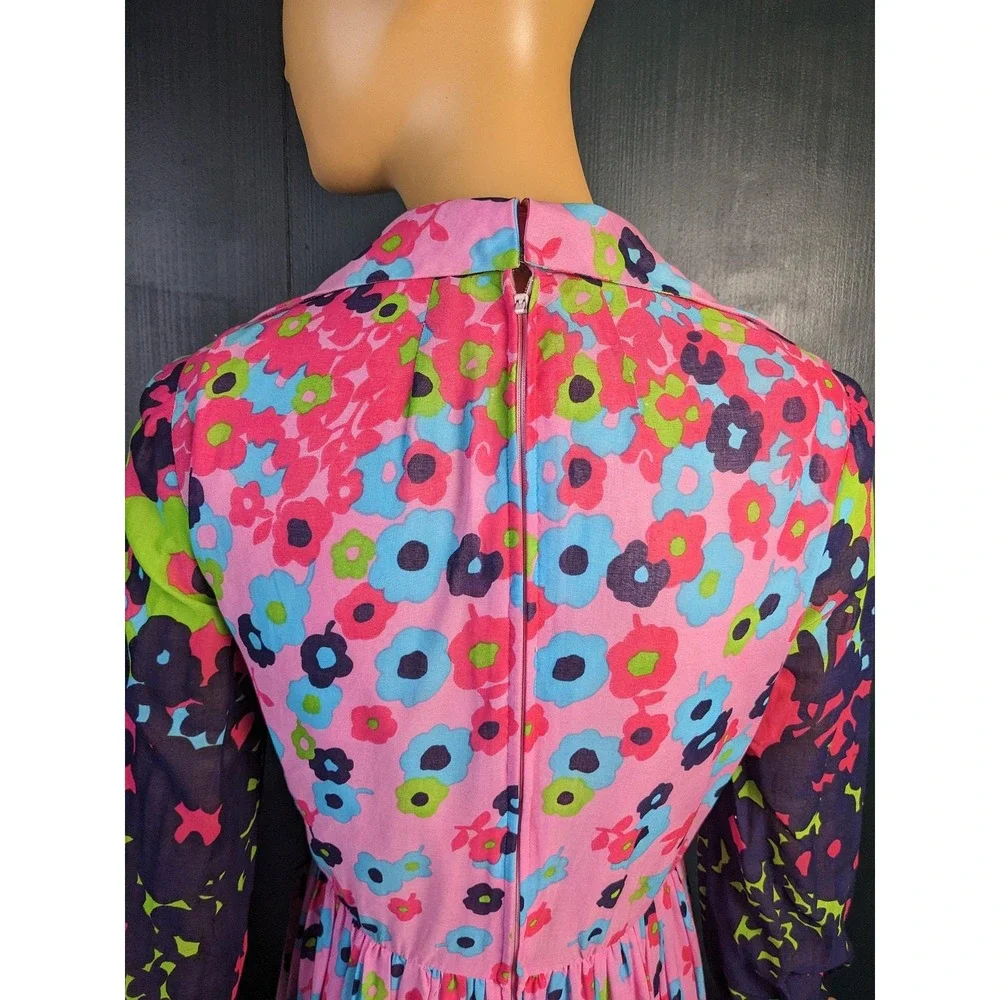 N/A vibrant floral